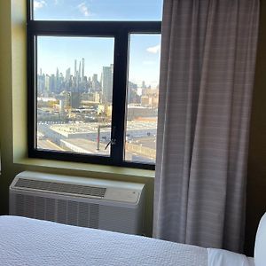Holiday Inn Express Long Island City E - New York By Ihg